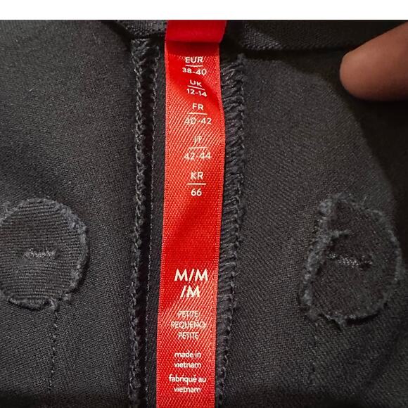 Spanx Polished Kick Flare Pull-On Crop Pants Black Style 20367Q, size M - Picture 3 of 9